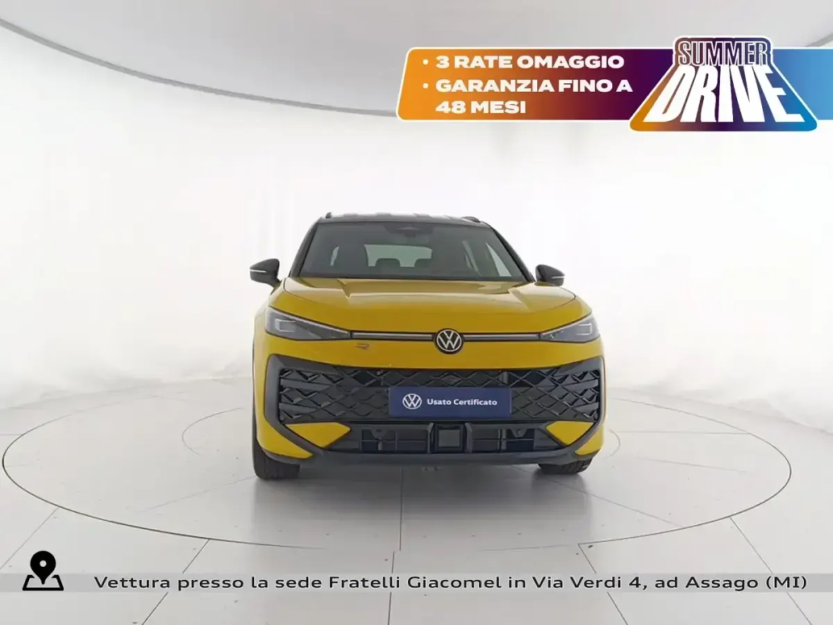 Nuova VW T-Roc R-line 150 CV (110 kW) 2026 Canary yellow nero SUV