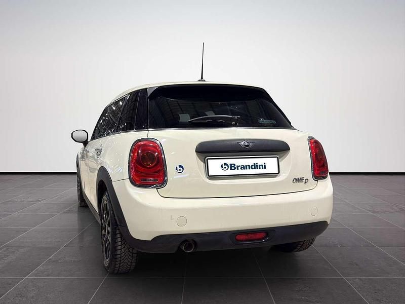 Usata Mini One D Hype 95 CV (69 kW) 2018 Beige cappuccino Utilitaria