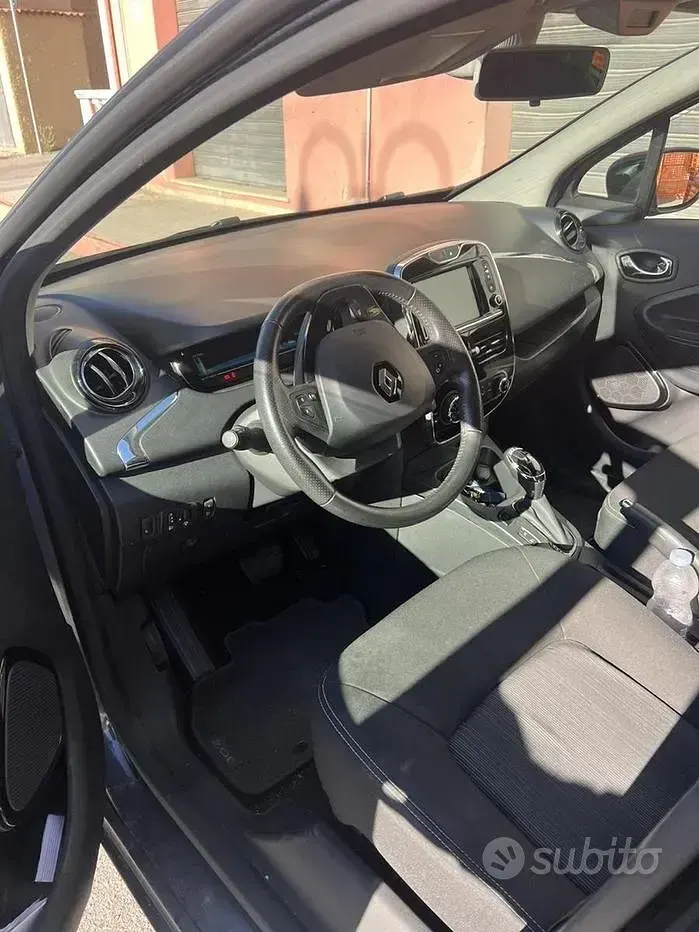 Usata Renault Zoe 42 kW (58 CV) 2017 Nero Utilitaria