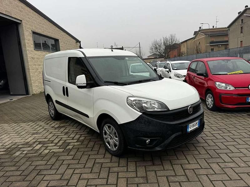 Usata Fiat Doblò Active 105 CV (77 kW) 2015 Bianco Monovolume