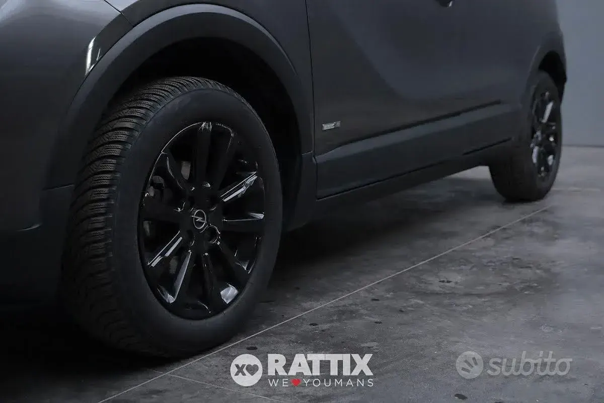 Usata Opel Crossland X Design & Tech 110 CV (80 kW) 2022 Moonstone grey SUV