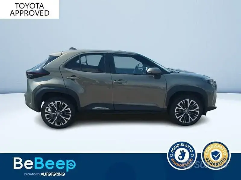 Usata Toyota Yaris Cross Lounge 116 CV (85 kW) 2022 Marrone SUV