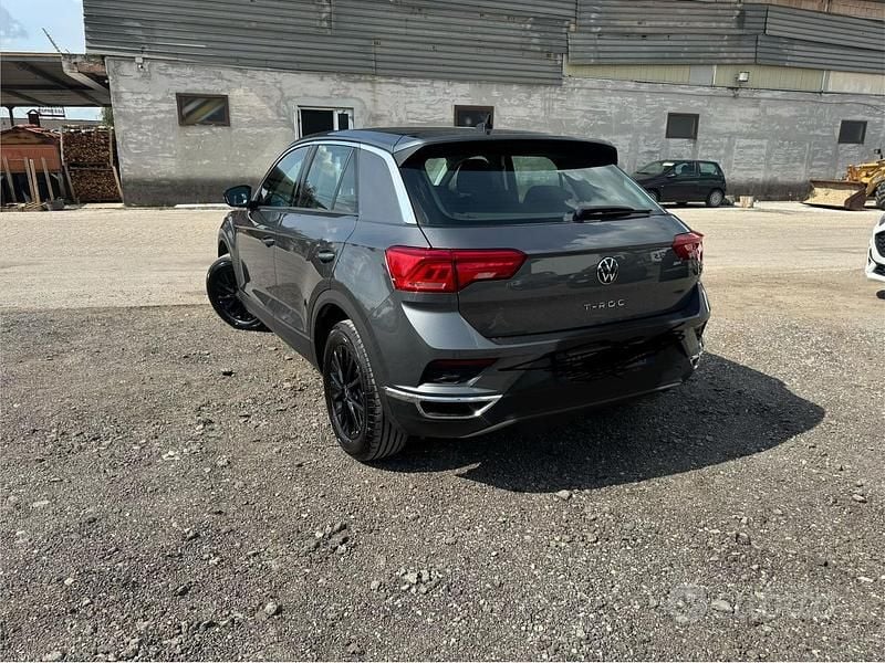 Usata VW T-Roc 150 CV (110 kW) 2021 Grigio SUV