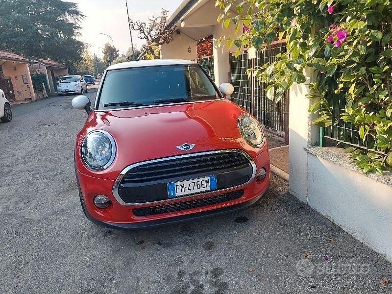 Usata Mini Cooper Hype 136 CV (100 kW) 2018 Rosso Utilitaria
