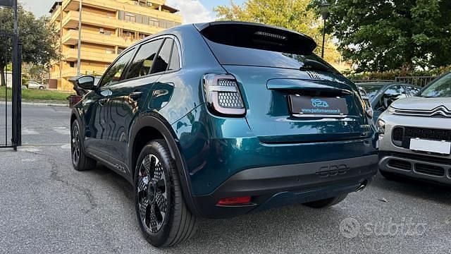 Usata Fiat 600 La Prima 110 CV (80 kW) 2025 Verde metallizzato SUV