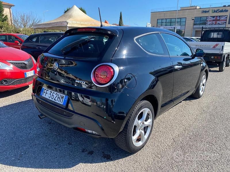 Usata Alfa Romeo MiTo Super 95 CV (69 kW) 2016 Nero Utilitaria