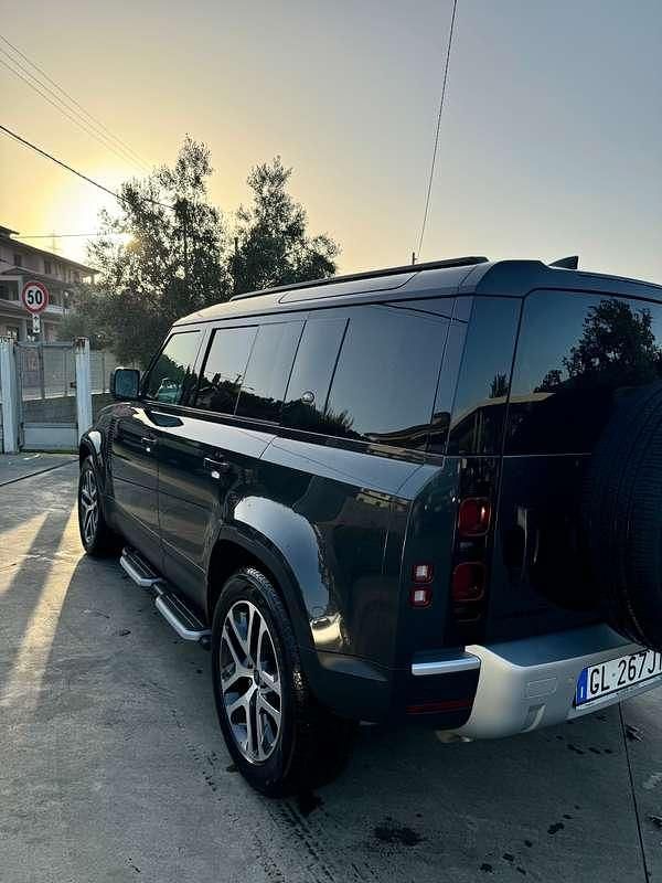 Usata Land Rover Defender SE Dynamic 200 CV (147 kW) 2023 Grigio SUV