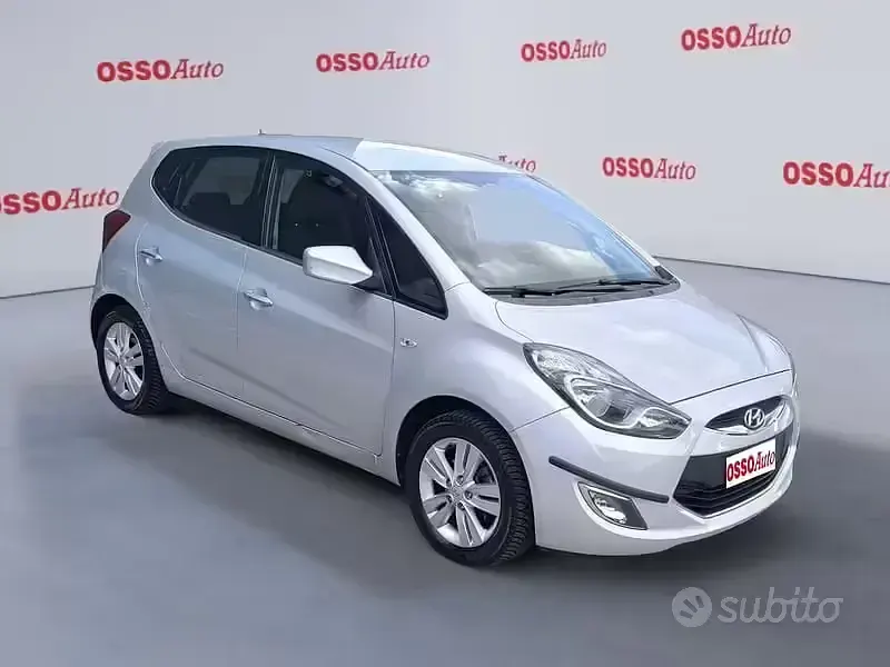 Usata Hyundai ix20 Comfort 90 CV (66 kW) 2011 Grigio Utilitaria
