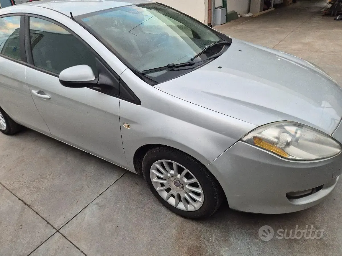 Usata Fiat Bravo 80 CV (58 kW) 2008 Grigio Utilitaria