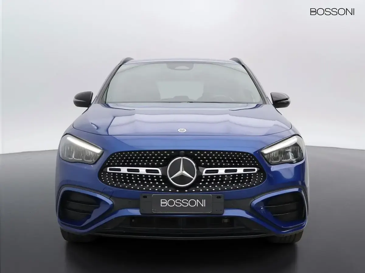 Usata Mercedes GLA200 AMG Line Premium 150 CV (110 kW) 2023 Blu SUV