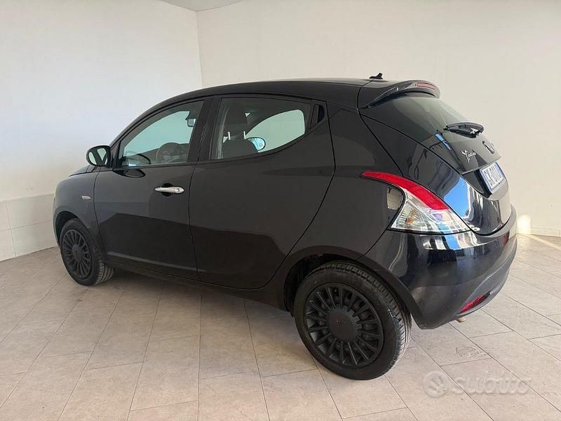 Usata Lancia Ypsilon S 69 CV (50 kW) 2022 Nero Utilitaria