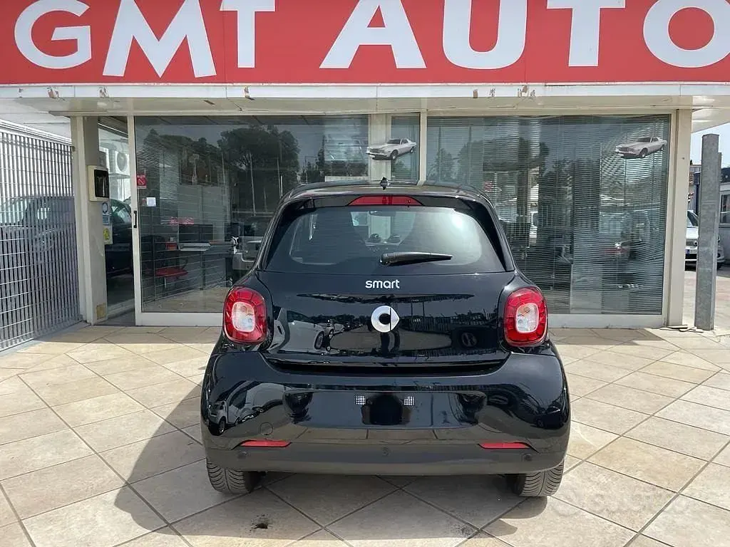 Usata Smart ForFour Passion 90 CV (66 kW) 2017 Nero Utilitaria