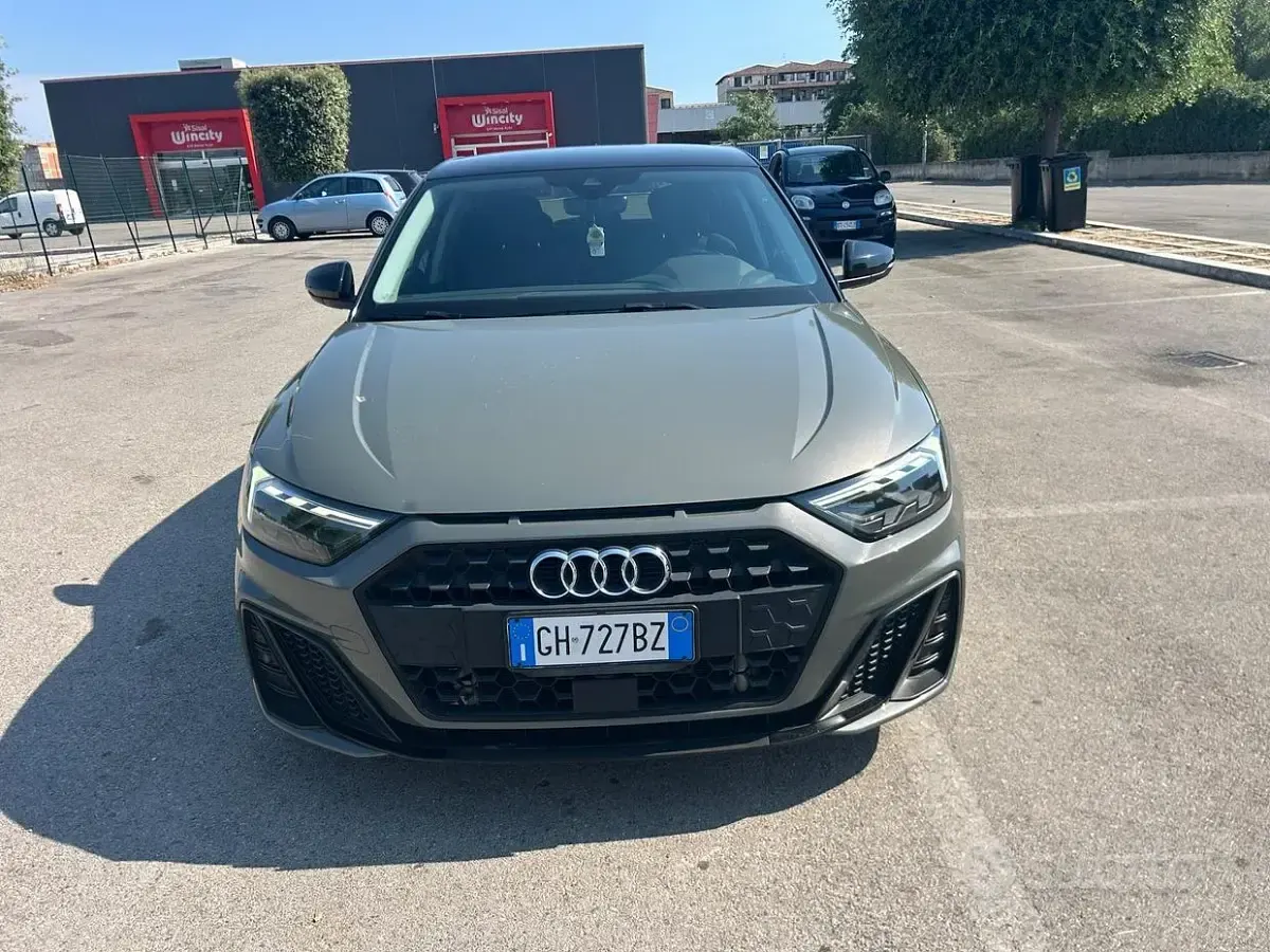 Usata Audi A1 S-Line 110 CV (80 kW) 2022 Verde SUV