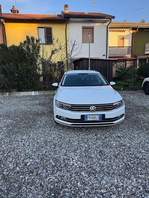 Usata VW Passat Business 120 CV (88 kW) 2018 Bianco Station wagon