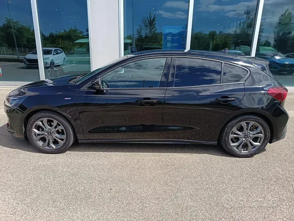 Usata Ford Focus ST 125 CV (91 kW) 2023 Nero Berlina