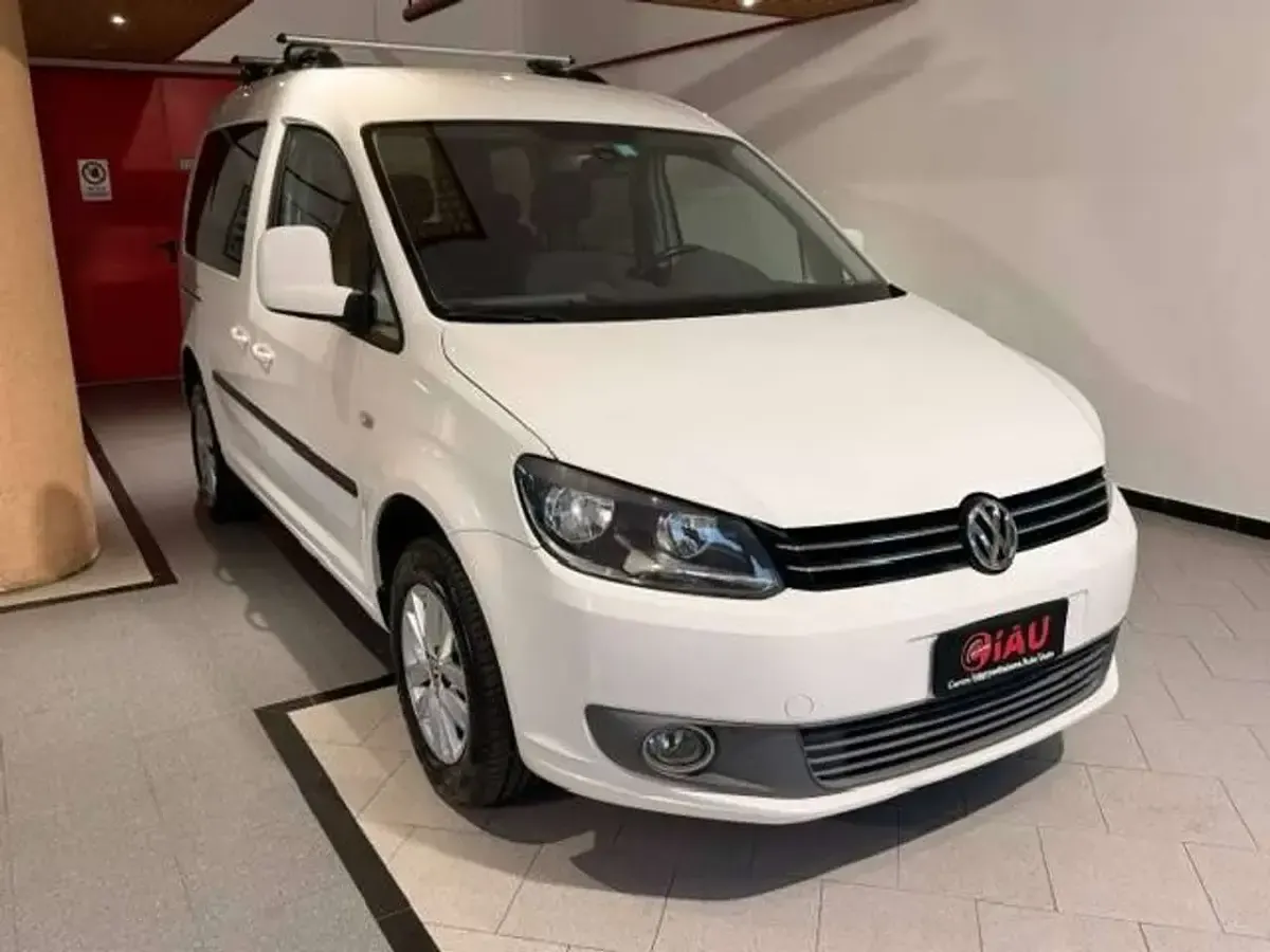Usata VW Caddy Comfortline 102 CV (75 kW) 2010 Bianco Monovolume