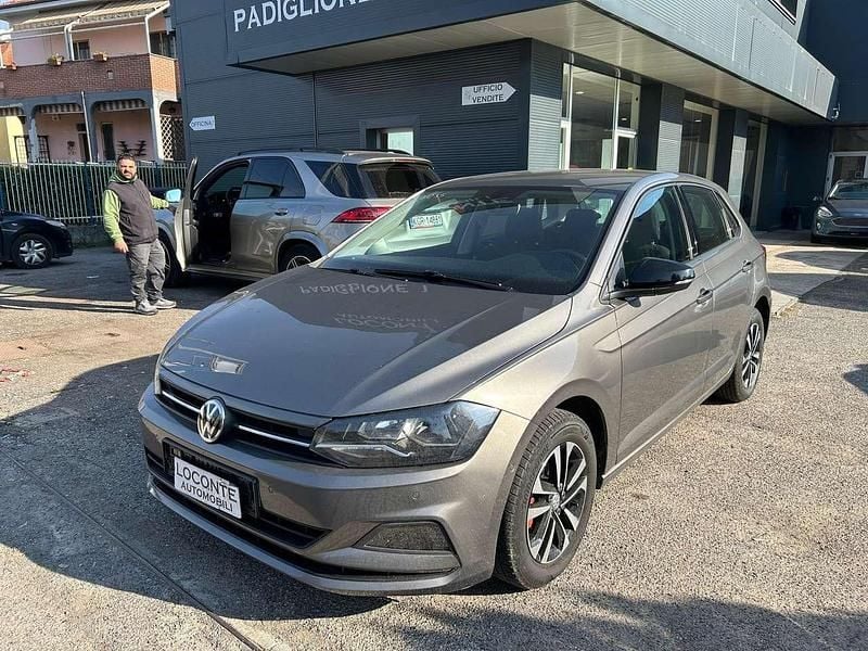 Grigio Usata 2019 VW Polo Highline Tre volumi | 9490 € (Super prezzo) - Immagine 1/2
