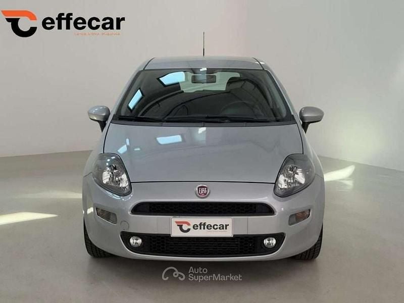 Usata Fiat Punto Lounge 85 CV (62 kW) 2015 Argento Utilitaria