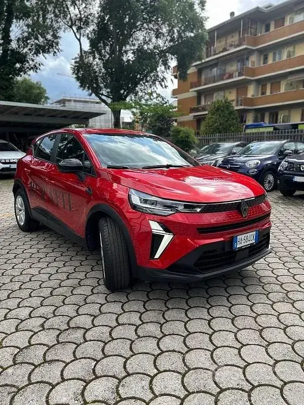 Käytetty Renault Captur Evolution 101 HP (74 kW) 2025 Punainen Katumaasturi