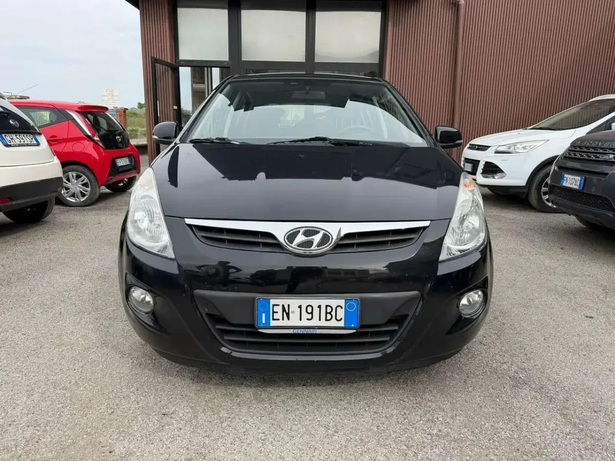 Usata Hyundai i20 Classic 77 CV (56 kW) 2012 Nero Utilitaria