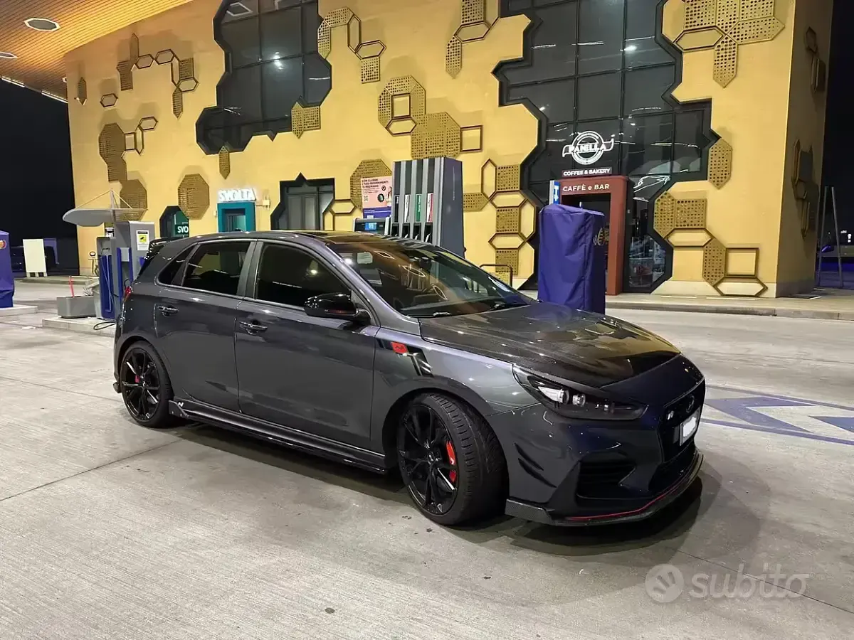 Usata Hyundai i30 275 CV (202 kW) 2018 Grigio Berlina