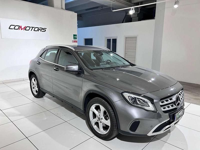 Usata Mercedes GLA200 Executive 136 CV (100 kW) 2019 Grigio SUV