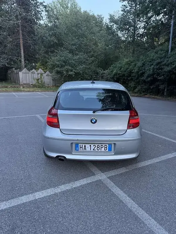 Usata BMW 118 143 CV (105 kW) 2008 Utilitaria