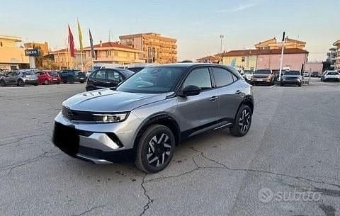 Usata Opel Mokka Elegance 131 CV (96 kW) 2023 Grigio SUV