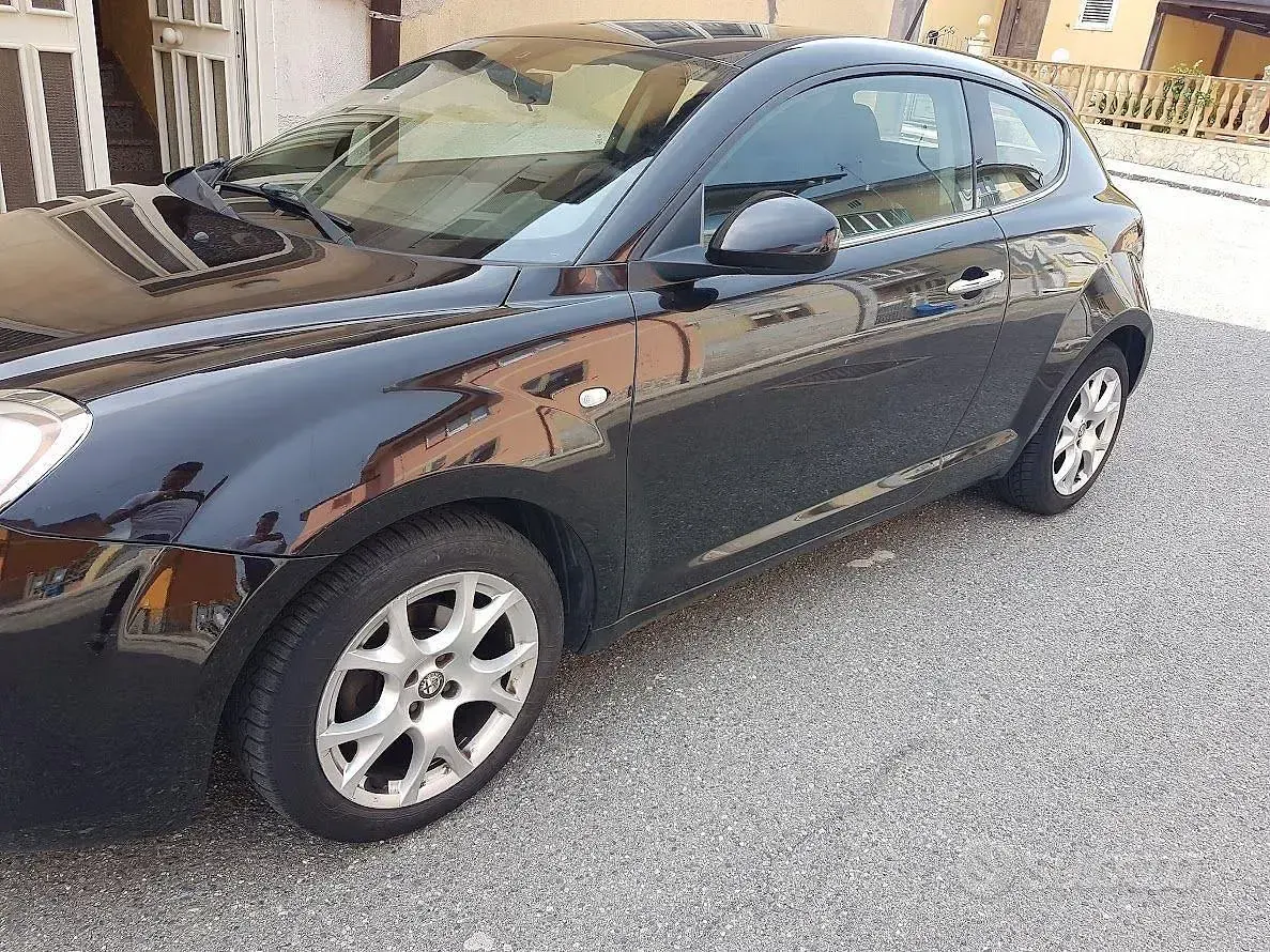 Usata Alfa Romeo MiTo 79 CV (58 kW) 2011 Nero Utilitaria