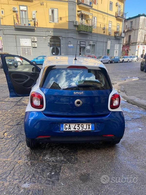 Usado Smart ForFour 61 CV (44 kW) 2016 Azul Utilitario
