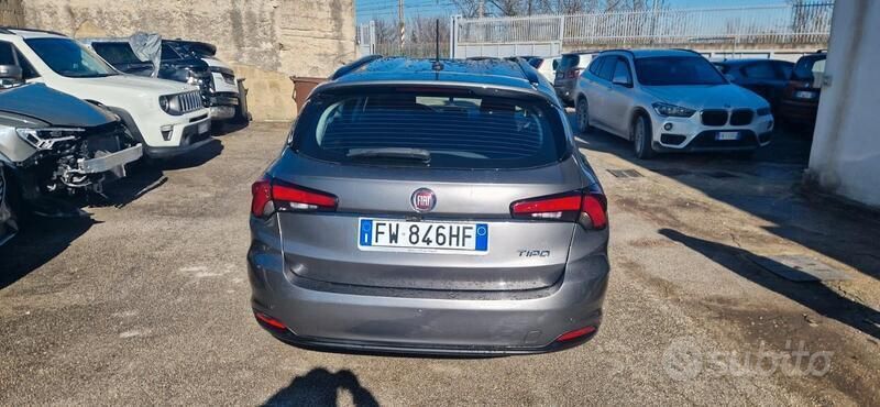 Usata Fiat Tipo 120 CV (88 kW) 2019 Grigio Station wagon