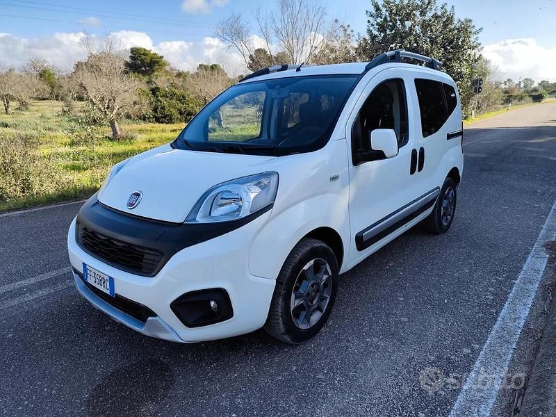 Usata 2016 Fiat Qubo Trekking Monovolume | 6500 € (Molto cara) - Immagine 1/4