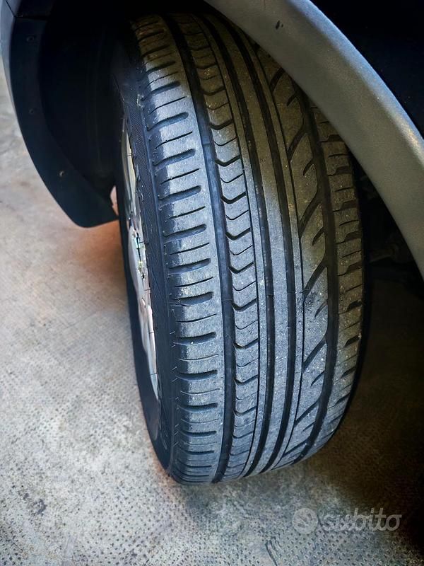 Usata Ford Fusion 80 CV (58 kW) 2010 Blu Station wagon