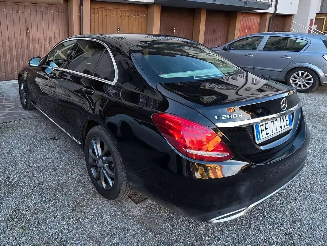 Usata Mercedes C200 136 CV (100 kW) 2016 Nero Berlina
