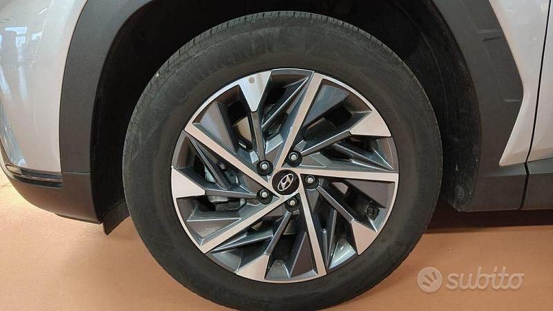 Usata Hyundai Tucson 150 CV (110 kW) 2024 Grigio chiaro SUV