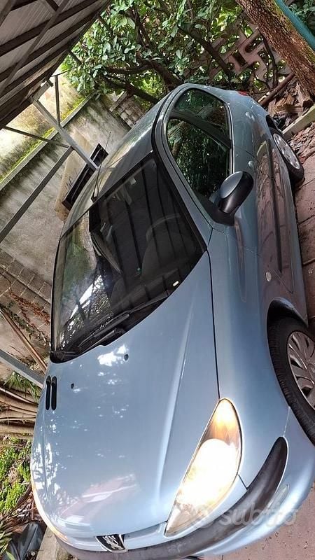 Usata Peugeot 206 88 CV (64 kW) 2004 Utilitaria