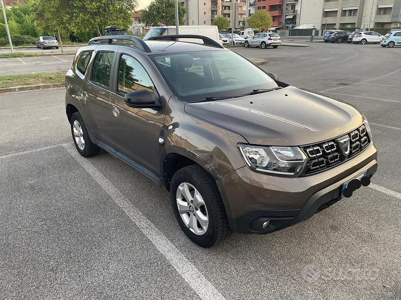 Usata Dacia Duster Comfort 114 CV (83 kW) 2020 Marrone SUV