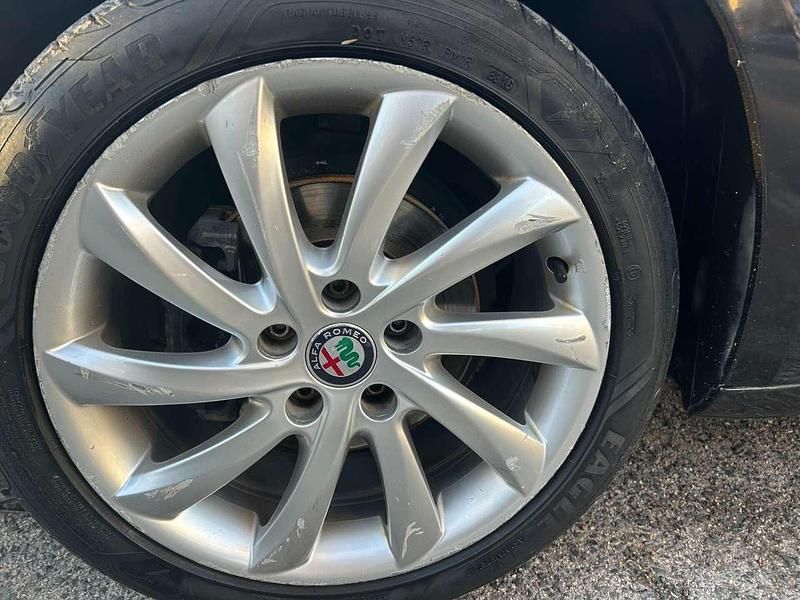 Usata Alfa Romeo Giulietta Distinctive 120 CV (88 kW) 2016 Nero Berlina