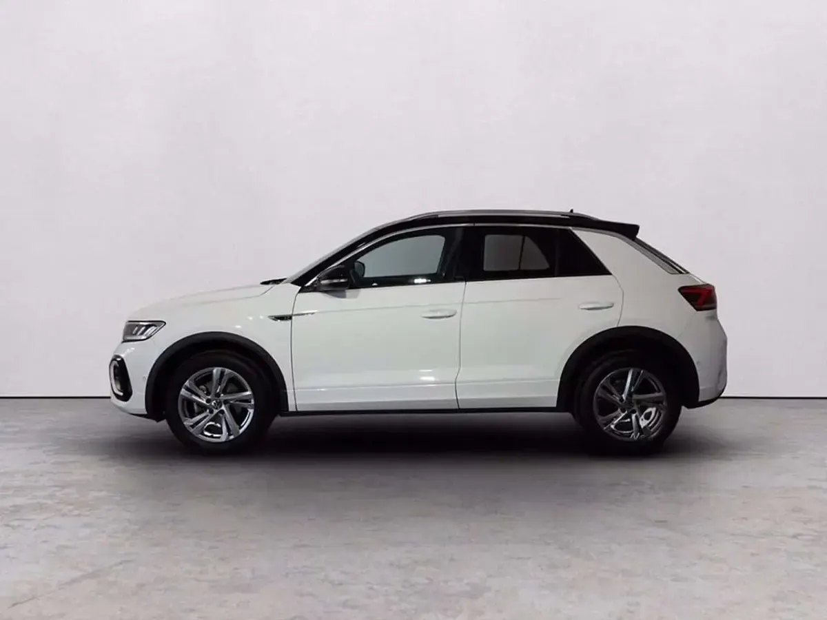 Usata VW T-Roc R-line 110 CV (80 kW) 2023 Pure white nero SUV