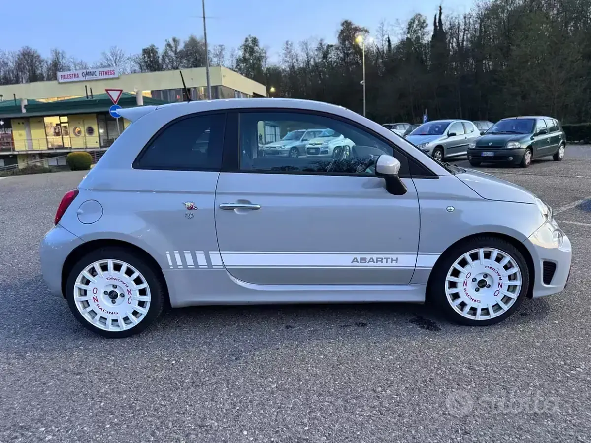 Usata Abarth 595 145 CV (106 kW) 2017 Grigio Berlina