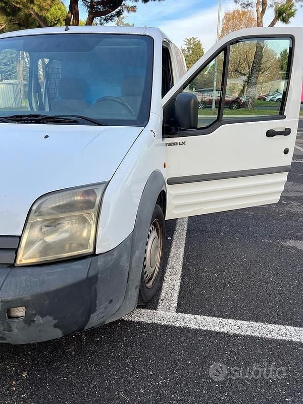 Usata Ford Transit Connect 90 CV (66 kW) 2009 Bianco Monovolume