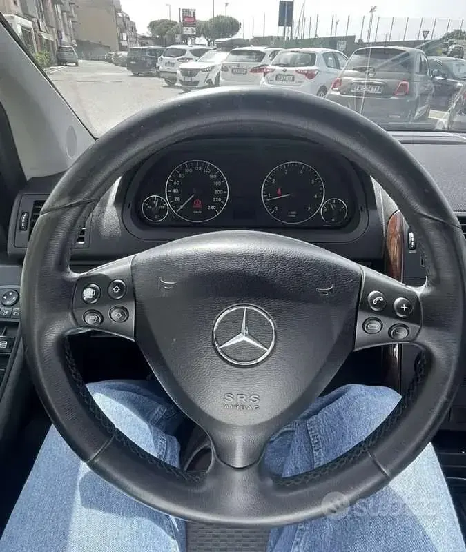 Usata Mercedes A160 Executive 95 CV (69 kW) 2012 Bianco Utilitaria