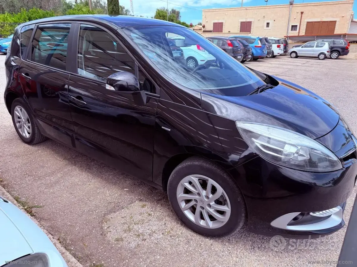 Usata Renault Scénic XMOD 110 CV (80 kW) 2014 Nero Monovolume
