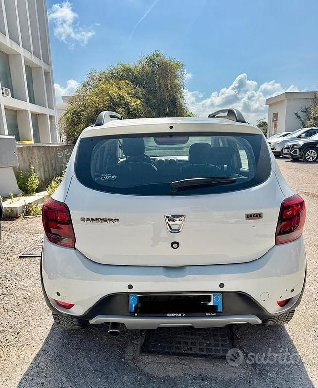 Usata Dacia Sandero Stepway 90 CV (66 kW) 2017 Bianco Utilitaria