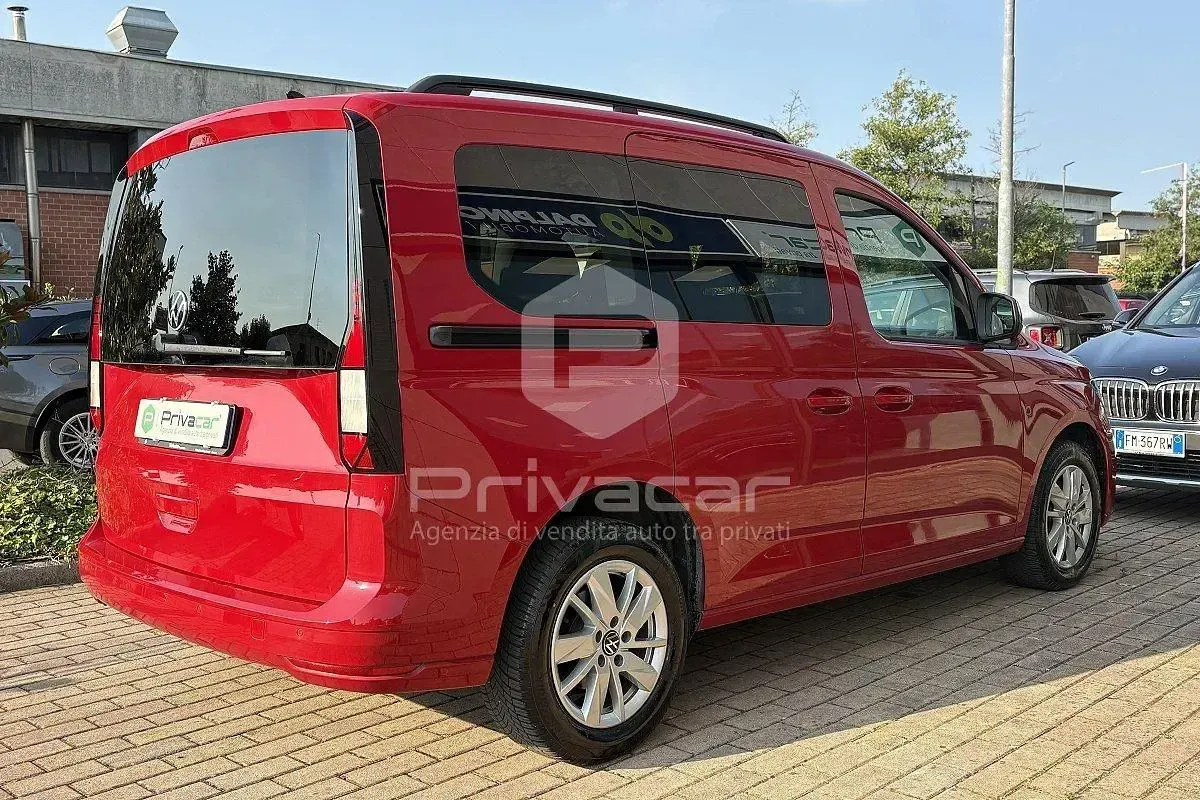 Usata VW Caddy Life 114 CV (83 kW) 2023 Rosso Monovolume