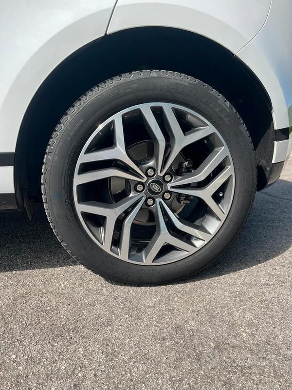 Usata Land Rover Range Rover evoque R-Dynamic 180 CV (132 kW) 2019 Bianco SUV