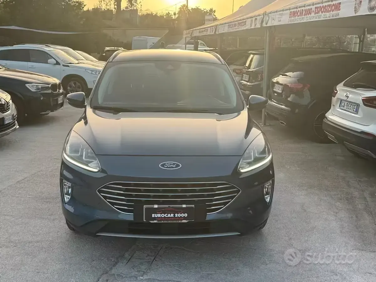 Usata Ford Kuga Titanium 120 CV (88 kW) 2020 Blu SUV