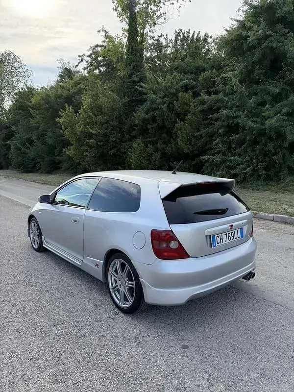 Usata Honda Civic Type R 200 CV (147 kW) 2003 Grigio Berlina