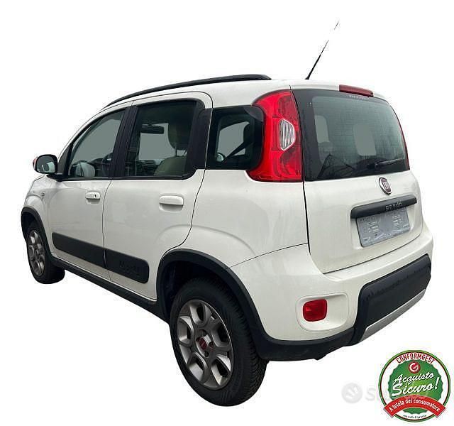 Usata Fiat Panda 4x4 S 85 CV (62 kW) 2013 Bianco Utilitaria