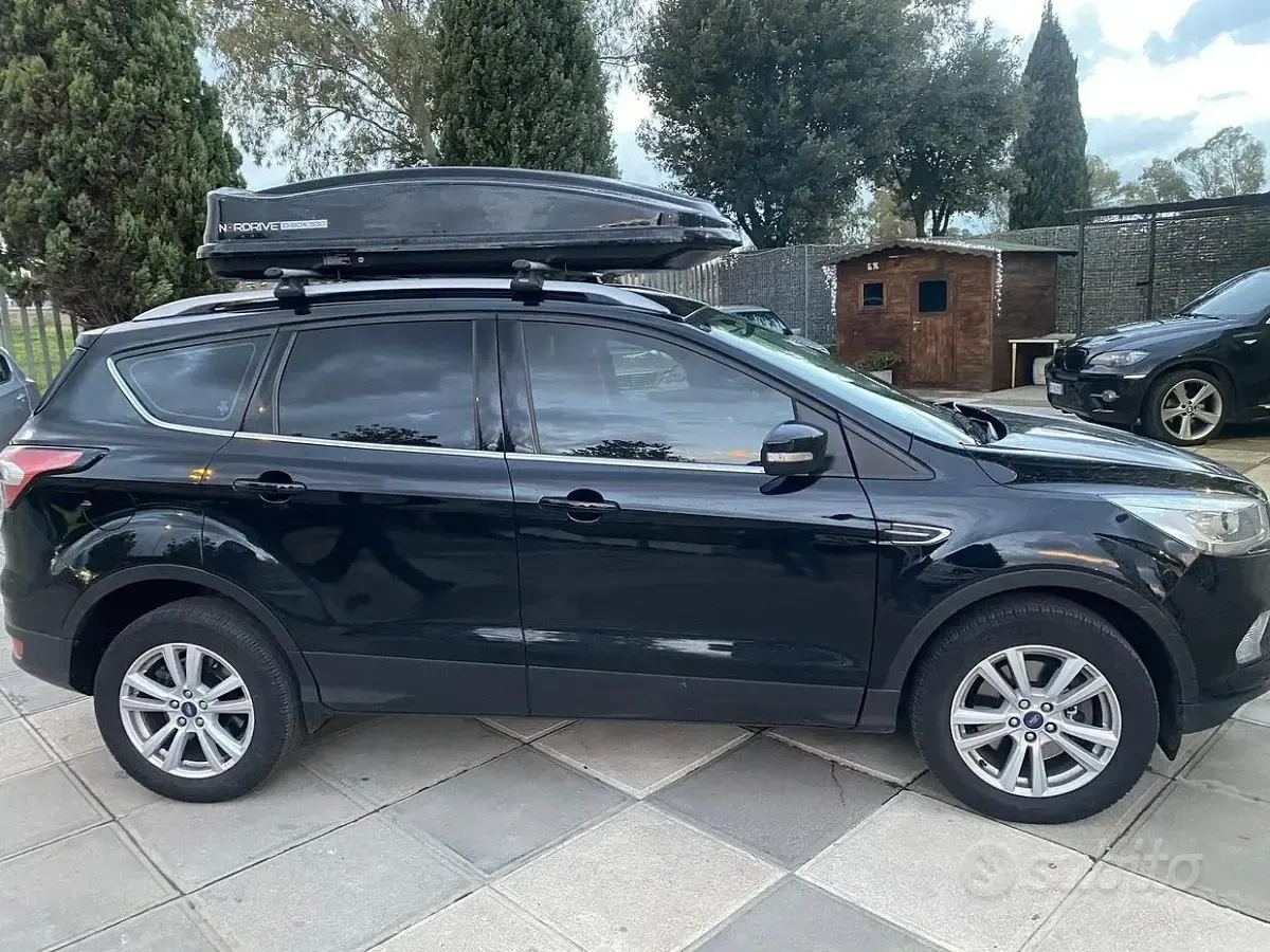 Usata Ford Kuga Business Edition 120 CV (88 kW) 2017 Nero SUV